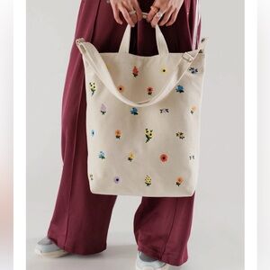BAGGU Floral Embroidered Canvas Tote Bag - Cream